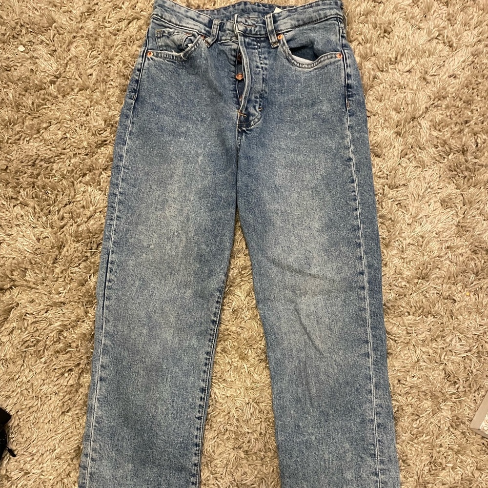 Straight Jeans!!